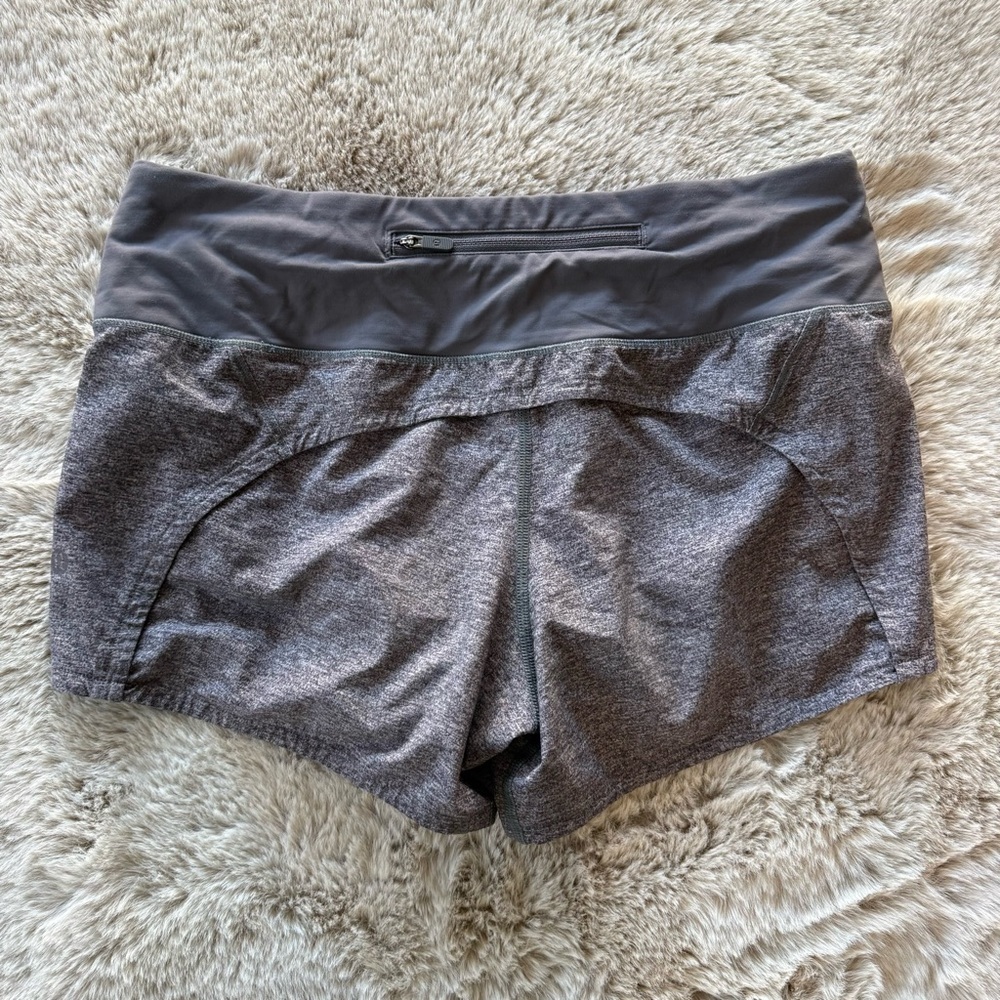 Lululemon Run Times Short II *4 Size 6 - Picture 2 of 5